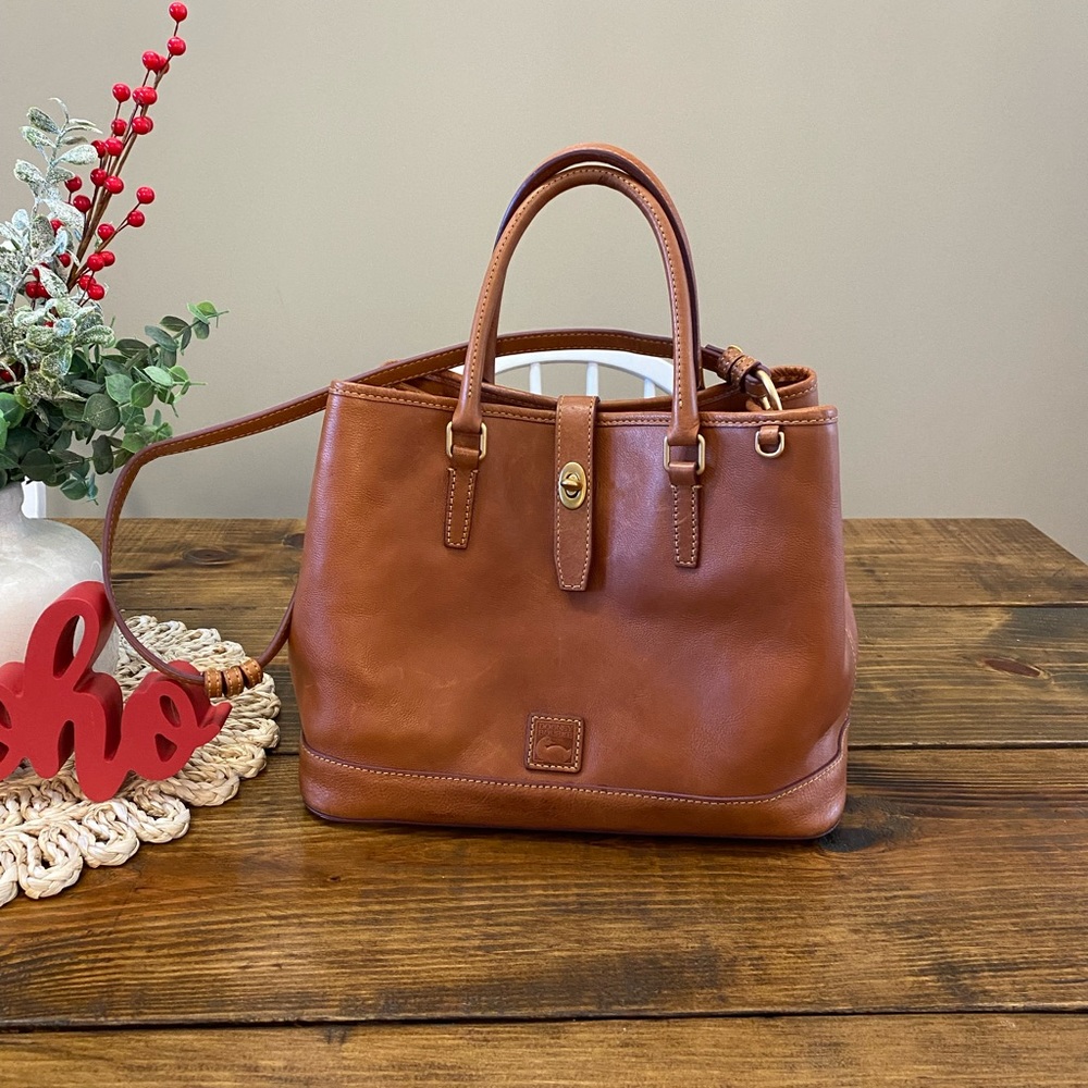 Dooney & Bourke bag